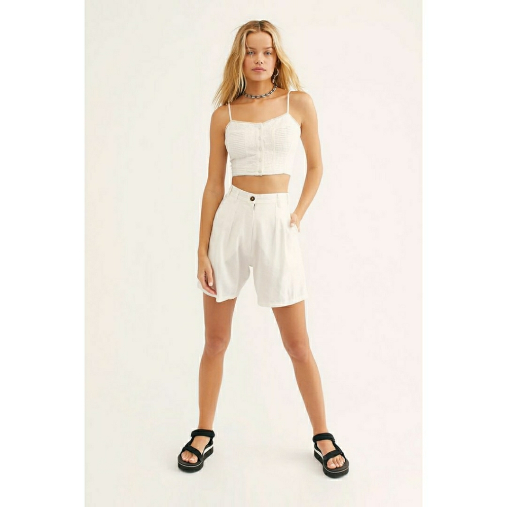 Jens Pirate Booty/ Free People white linen Shorts
